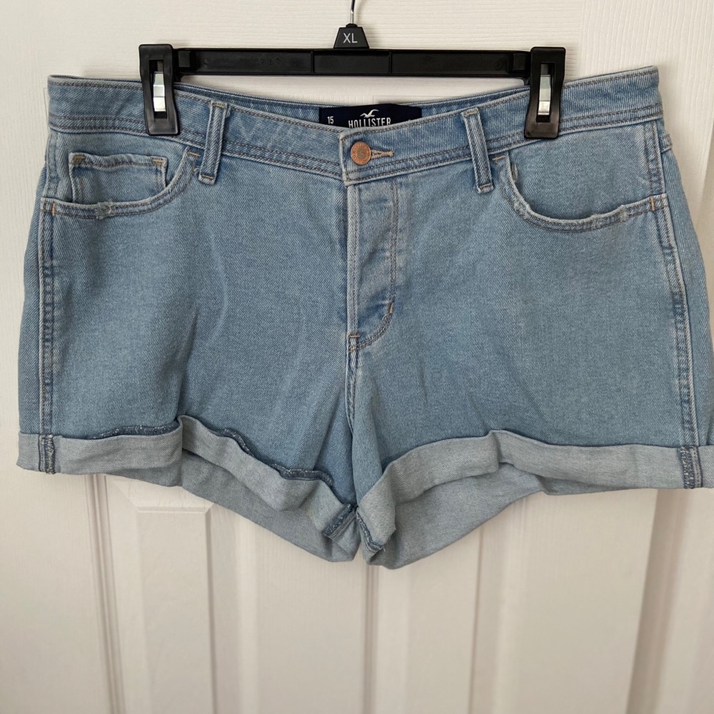 Hollister High-Rise Boyfriend Short